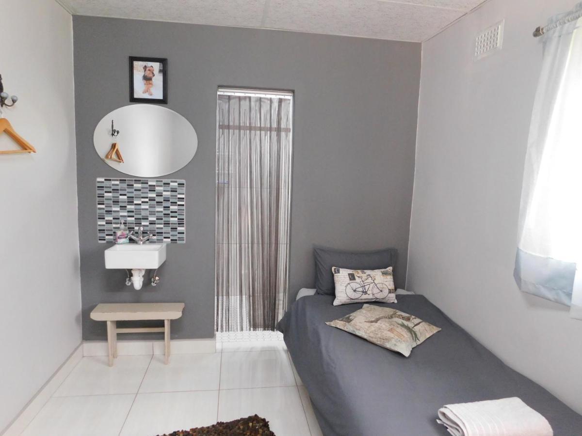 Grootfontein Meteorite Rest Camp酒店 外观 照片